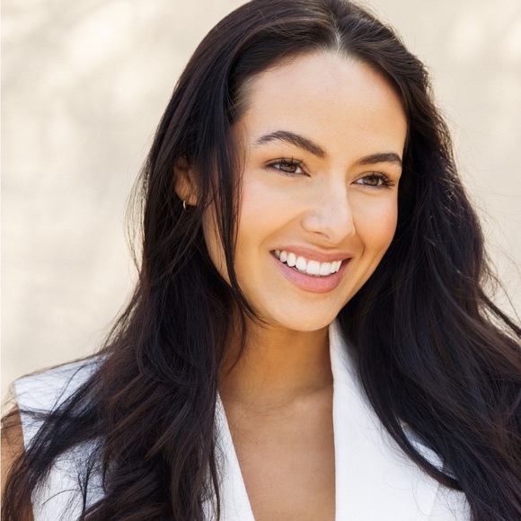 Meet your Posher, Adrianna C David ⭐️ - Picture 1 of 15